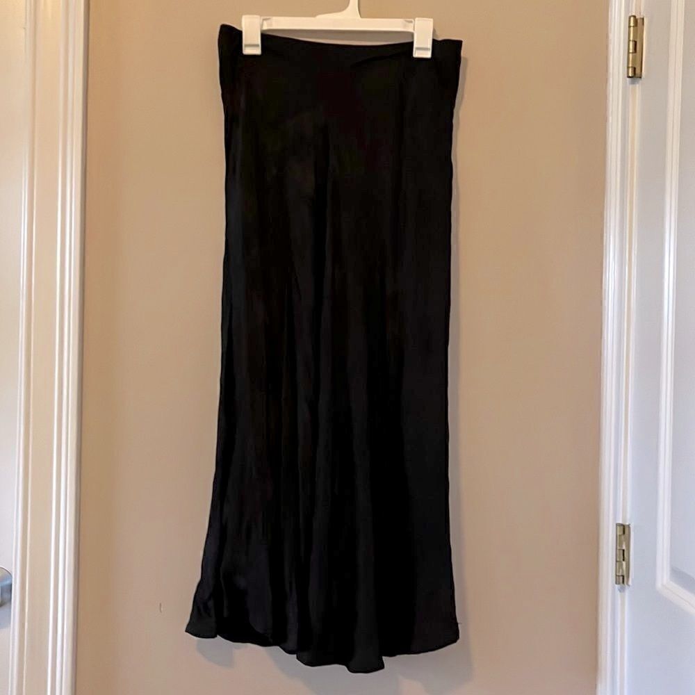 Womens’ NWT Forever 21 Skirt Size M